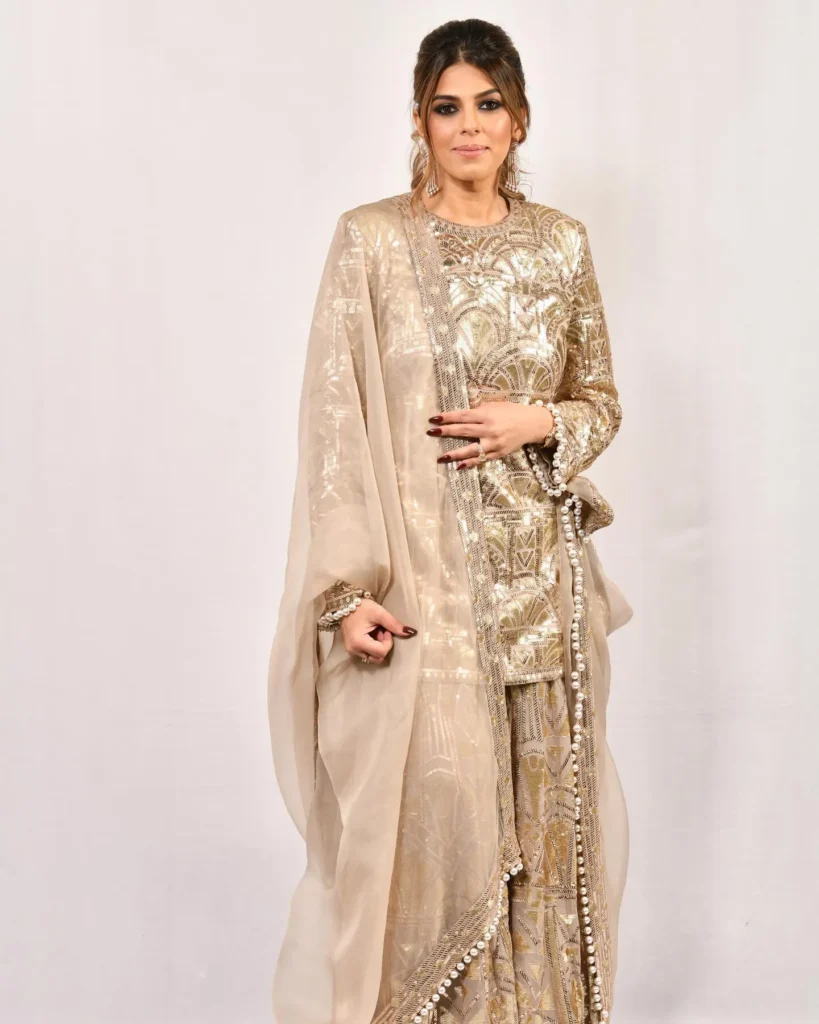 pooja dadlani salary